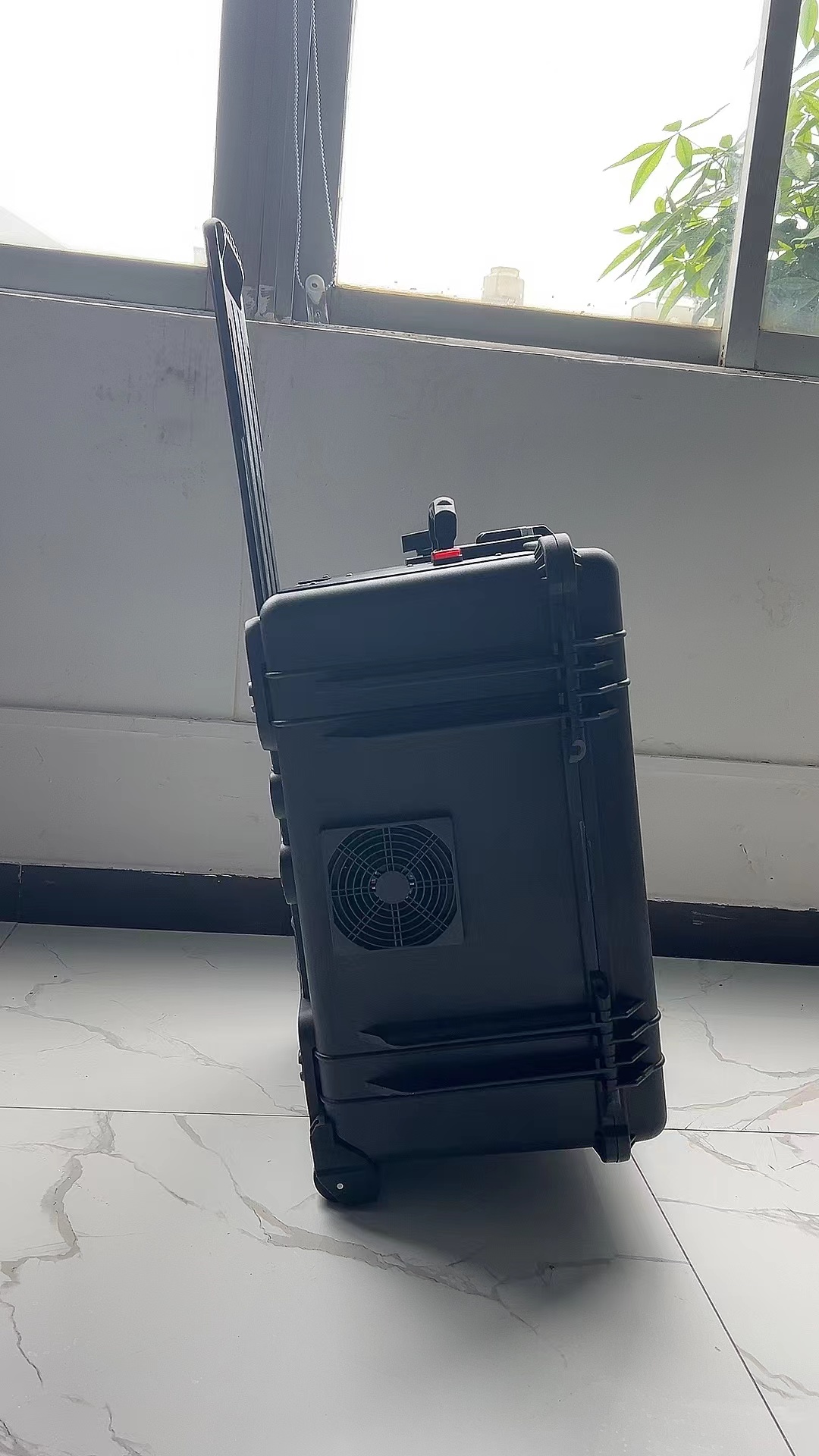 大安手拉箱型移动通信干扰器